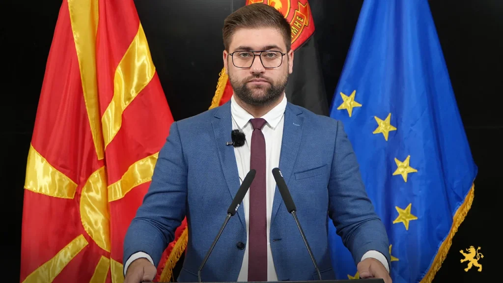 (Видео) „СДС и Левица во коалиција за блокада на Изборниот законик, ниските рејтинзи на двете партии го вклучи алармот“, вели Манасиевски