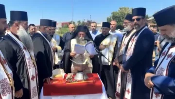 ОСВЕТЕН КРСТОТ КАЈ КРУЖНИОТ ТЕК ВО КОЧАНИ: Поставен во вечен спомен на трагично загинатите во „Пулс“