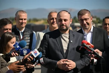 НЕ МОЖЕ ДА СЕ ПРОДАВА СРЕДЕ БУЛЕВАР: Ѓорѓиевски најави нови акции низ Скопје за диви продавачи по улици