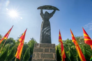 ПОД СЛОГАНОТ „ИДЕАЛИ ШТО ГРАДАТ ИДНИНА: Македонија го празнува 11 Октомври – 85 години од народното востание