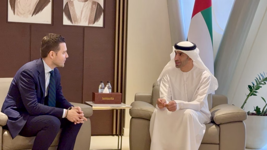 Муцунски оствари средба со шефот на дипломатијата на ОАЕ: Економијата и инвестициите во фокус