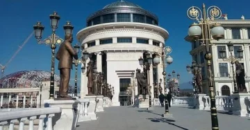 ОБВИНИТЕЛСТВОТО СО ДЕТАЛИ ЗА ТЕПАЧКАТА СО НОЖЕВИ ВО ЧАИР: Се бара притвор за едно лице откако малолетник беше прободен во срце