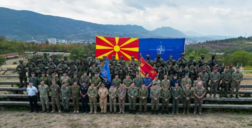 Ешалон на Сојузничките сили во Европа во посета на Армијата