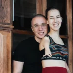 (Фото) Девојката со крилја е бремена, го очекува второто дете! 