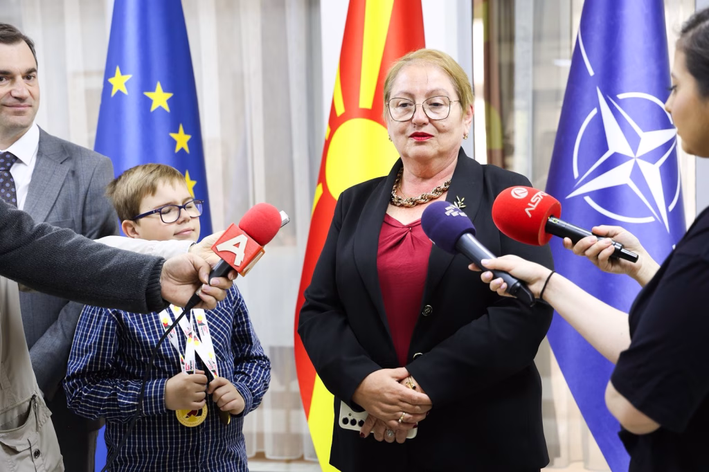 Јаневска: Вештачката интелигенција ќе влезе во училиштата, но внимателно и етички