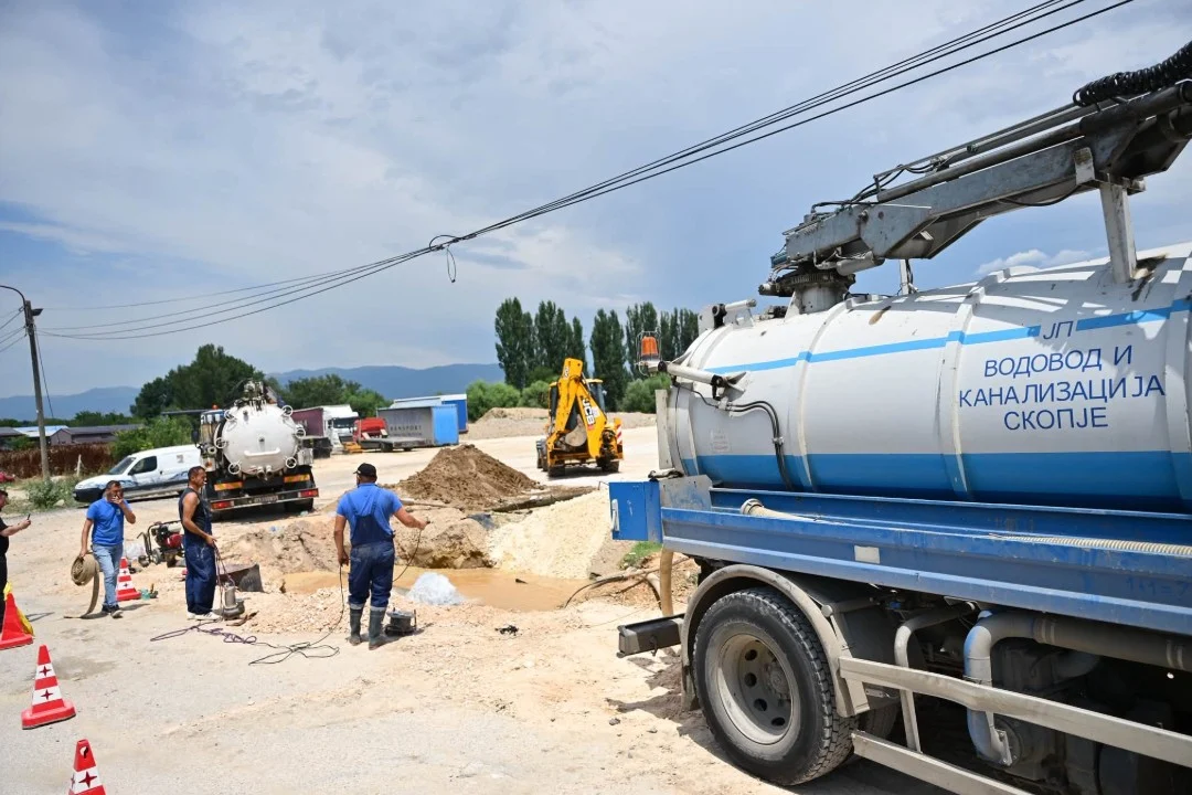 (Фото) Ѓорѓиевски: Трајно се санира големиот дефект на булеварот „Борис Трајковски“, по три години привремени решенија