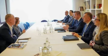 Мицкоски во Давос: Дискусии за инвестиции со американскиот секретар за енергетика и глобални компании