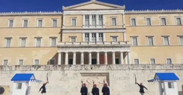 УКИНАТ ИМУНИТЕТОТ НА 13 ПРАТЕНИЦИ: Грција ја проширува истрагата за земјоделскиот скандал со ЕУ фондови