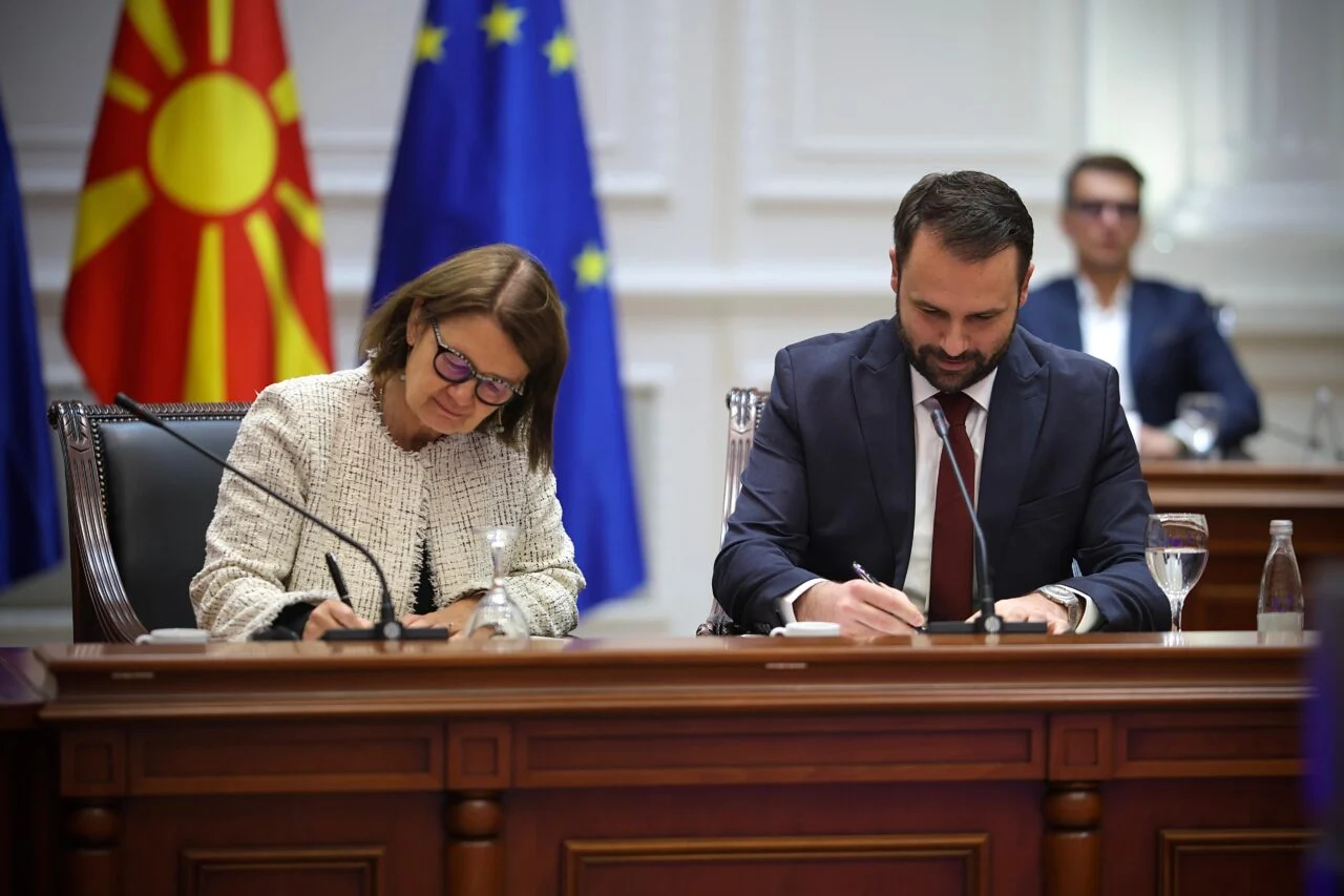 Македонија и МОТ ја потпишаа Националната програма за достоинствена работа 2026–2030