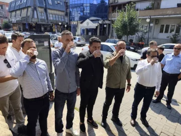 ВОДАТА ВО ГОСТИВАР ОД ДЕНЕСКА МОЖЕ ДА СЕ ПИЕ: Функционери се напија од градската чешма