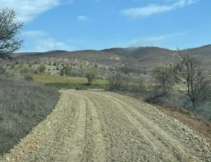Се уредуваат патишта во виничко, подобар пристап за земјоделците и рекреативците