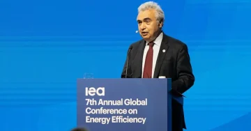 ИЕА ќе ослободи 400 милиони барели нафта од резервите поради кризата на Блискиот Исток