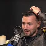 Новинари го нападнаа Димитриевски на аеродром (Видео)