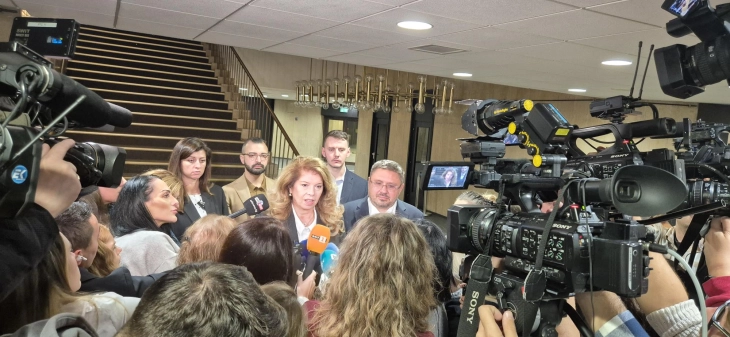 Јотова и Ѓуров: Двајцата одат во вториот круг, само 20 отсто од Бугарите гласаа