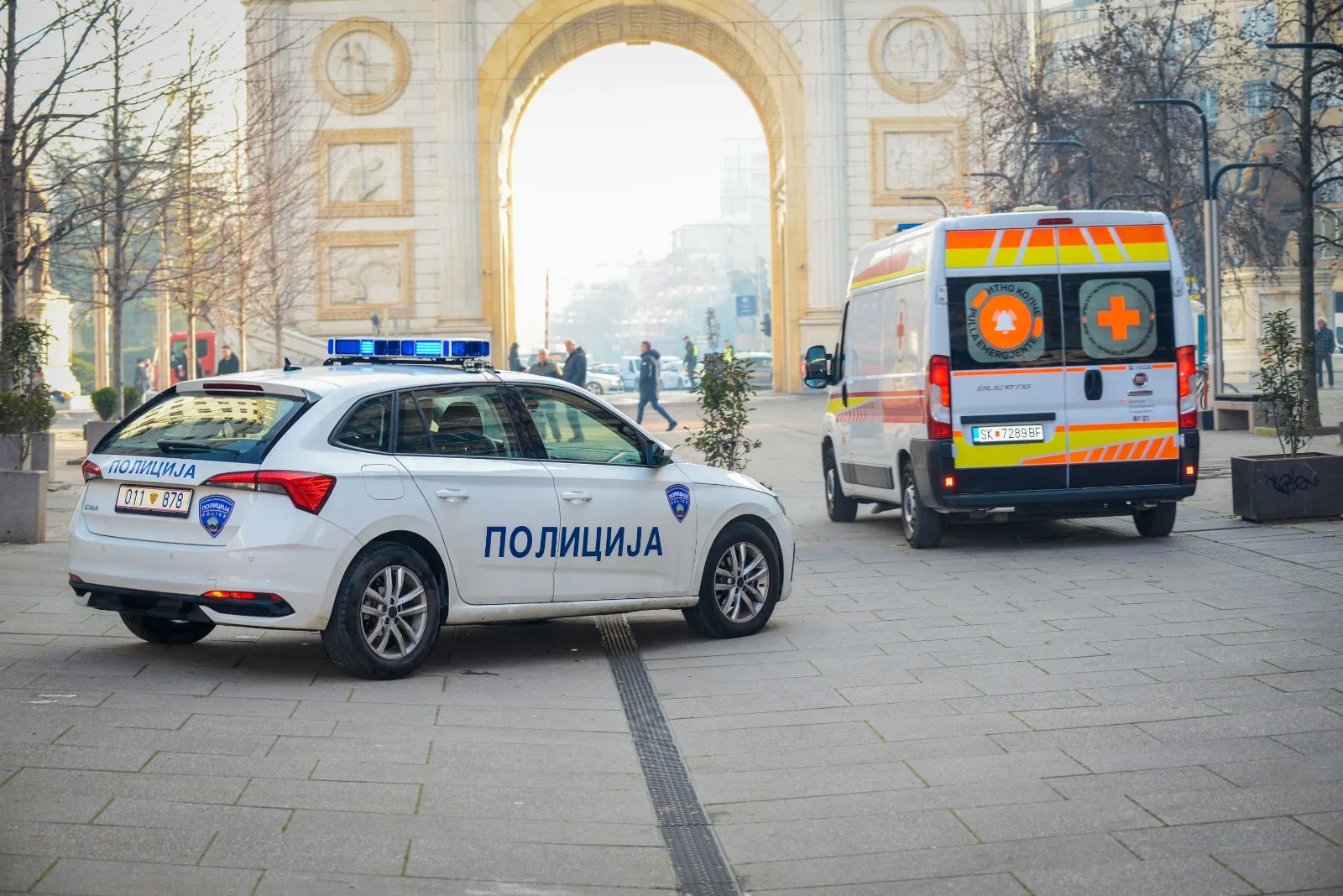 ТЕШКА НЕСРЕЌА ВО СКОПЈЕ: Мотоциклист тешко повреден на „Ленинова“