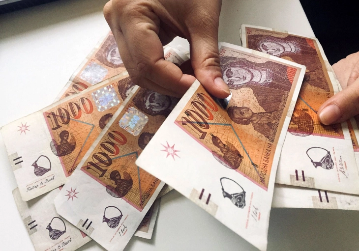 Просечната плата во септември 45.466 денари