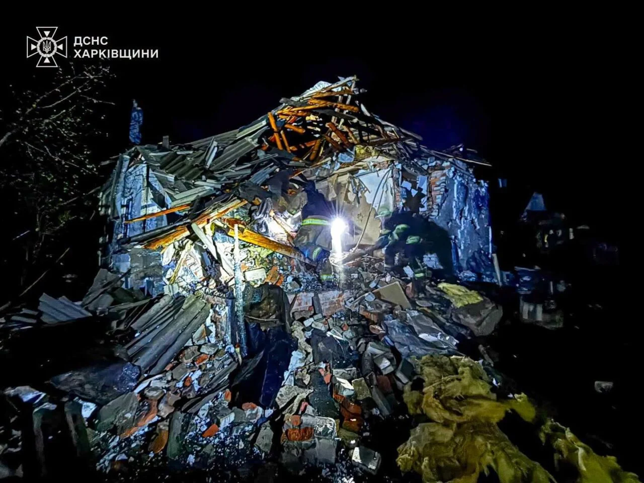 (Фото) Русите во текот на ноќта нападнаа повеќе украински градови: има загинати и повредени