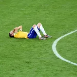 Mожеше да биде великан во фудбалот, но избра пари и ја запечати својата судбина.