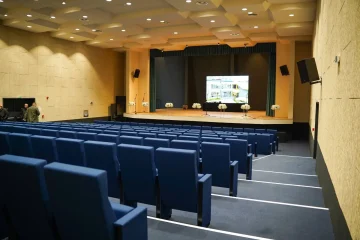 (ФОТОГАЛЕРИЈА) Свечено отворен реконструираниот Дом на културата „11 Октомври“ во Ченто