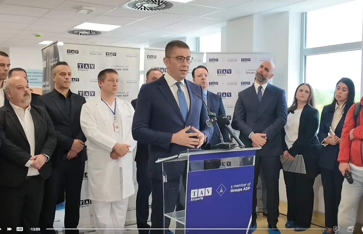 Овде се влегуваше со чадор, течеше покривот, а сега на север до Виена нема вакви услови, рече Мицкоски за обновата на ГОБ „8 Септември“