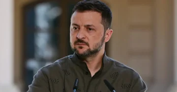 ЗЕЛЕНСКИ ИЗРАЗИ ЗАГРИЖЕНОСТ: Војната во Иран го одвлекува вниманието на САД од Украина