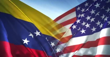 НЕ ЈА ИСКЛУЧУВА МОЖНОСТА ЗА ВОЈНА: Трамп најавува дополнителен притисок врз Венецуела