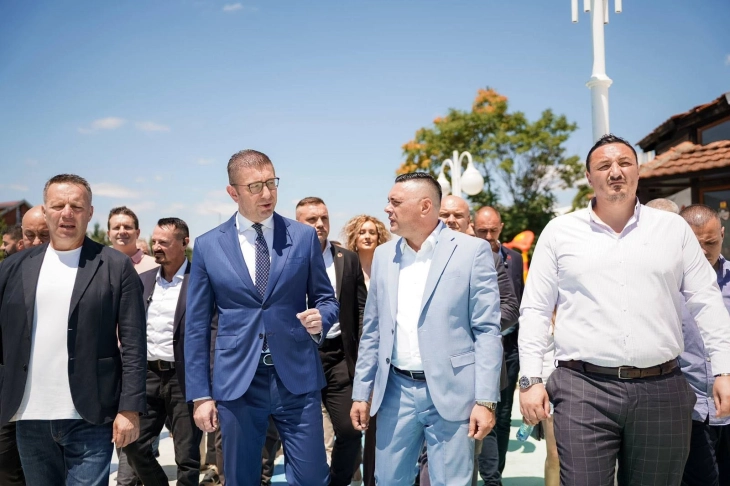 Мицкоски: До крајот на неделата технички исправна вода во Гостивар, за пиење се очекува кон крајот на идната