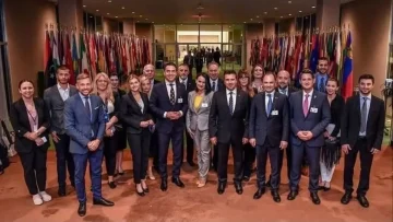 ВМРО-ДПМНЕ: Арамијата Заев и 40-те разбојници – епската делегација на СДС во Њујорк