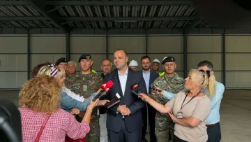 (ФОТО) Мисајловски: Прилепската касарна доби нов хангар, продолжуваат инвестициите во армиската инфраструктура