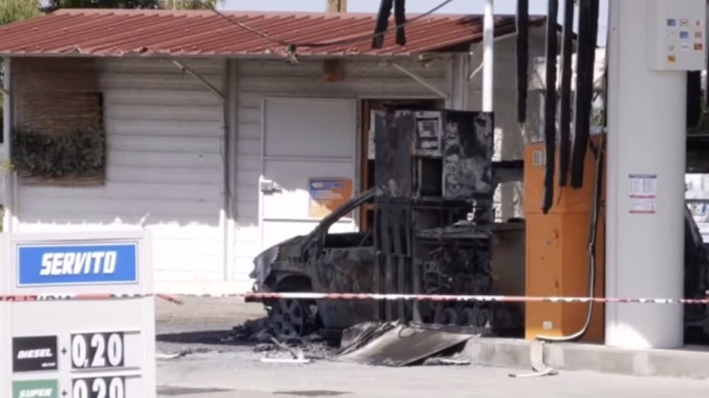 Четири тела пронајдени во запален автомобил во Италија: „Можеби се жртви на кривично дело“