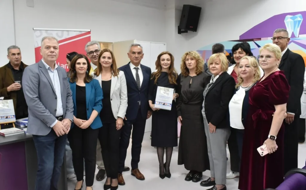 „Превентивна стоматологија“ е современ учебник за унапредување на оралното здравје