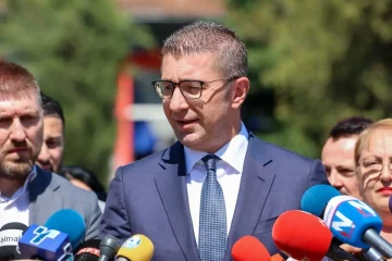 (ВО ЖИВО) Изјава на Мицкоски од Дебар, на доделувањето станови за социјално загрозени категории граѓани