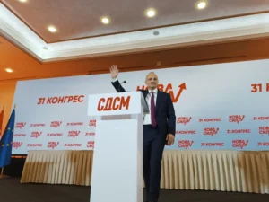 (ФОТО) Филипче: Кога ѝ се спуштал мрак на државата, СДСМ била факелот кој го покажувал патот