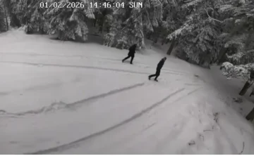 (ВИДЕО) МОРБИДНИ ДЕТАЛИ ЗА ТРАГЕДИЈАТА ВО БУГАРИЈА: Ритуал на колена, истрели во ноќта и мистериозен пожар