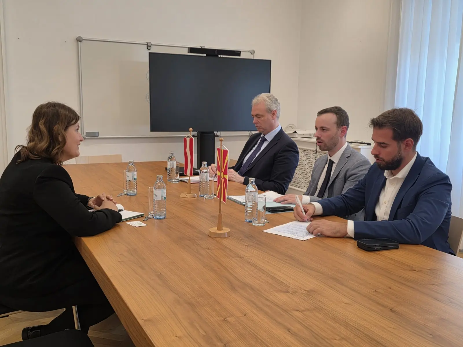 Министерката Божиновска во Виена: Зајакнување на енергетските врски со Австрија во фокусот на посетата