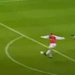 На денешен ден пред 24 години беше постигнат еден од најпознатите голови во Премиер лигата (Видео)