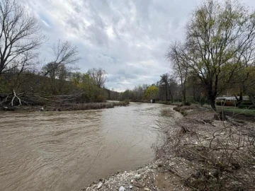 Вонредни информации за поплавите во Македонија: Се интевернира каде што е неопходно