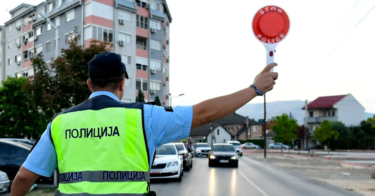 Лишени од слобода пет возачи за безобѕирно управување возило, четворица, од кои двајца малолетници, возеле без дозвола и еден под дејство на алкохол