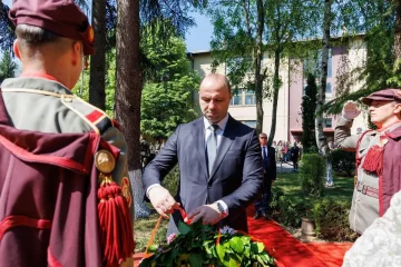 Мисајловски оддаде почит на армиските „Волци“ убиени во масакрот кај Вејце