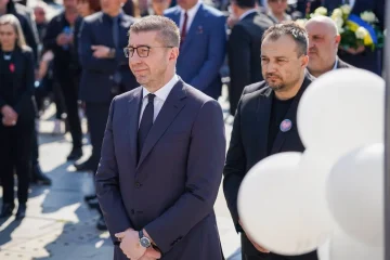 Мицкоски: Денес во Кочани оддаваме тивка, но длабока почит кон невините животи што прерано згаснаа