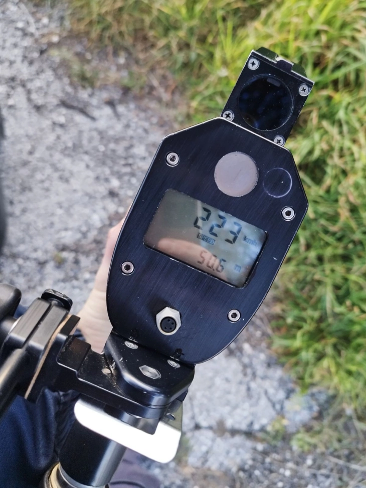 Македонски државјанин уапсен во Грција – со мотоцикл возел со брзина од 223 километри на час