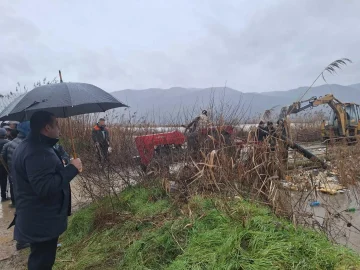 ОБИЛНИ ВРНЕЖИ ДОЖД ВО СТРУМИЧКО: Поплавени земјоделски површини и дворови во Муртино и Сачево
