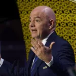 Инфантино има идеја: ФИФА сака драстично да го промени правилото за офсајд?!