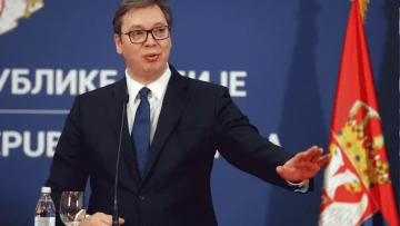 СНАЈПЕРИСТИ ВО БЕЛГРАД: Вучиќ тврди дека безбедносните служби ги бараат веќе три дена