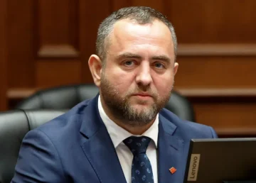 Тошковски: Интерпелацијата е обид за блокирање на борбата против криминалот