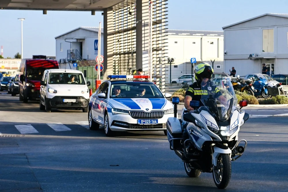 Белгија: Оддавањето почит на Младиќ е срамно