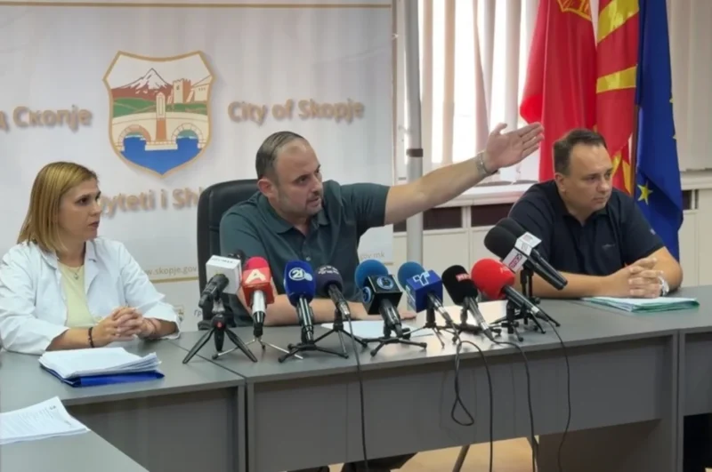 (Видео) Оле донеси чаша вода од чешма, рече Ѓорѓиевски и ја испи за да покаже дека нема бактерии