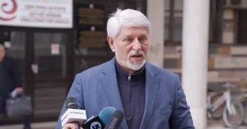 СТЕВЧО ЈАКИМОВСКИ ОД ЗАТВОР ИТНО ПРЕНЕСЕН ВО БОЛНИЦА НА ОПЕРАЦИЈА: Поранешниот градоначалник на Карпош е стабилен и останува на болничко лекување