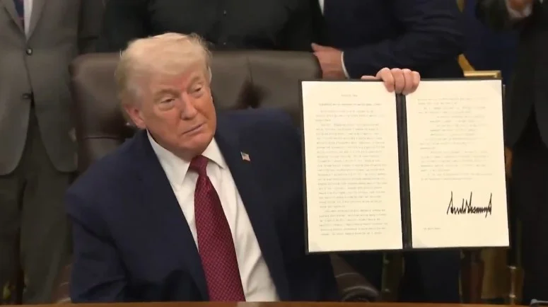 Хаотичен пат кон мирот: како Трамп инсистираше на итно потпишување на договорот со Иран среде ноќ во Версај