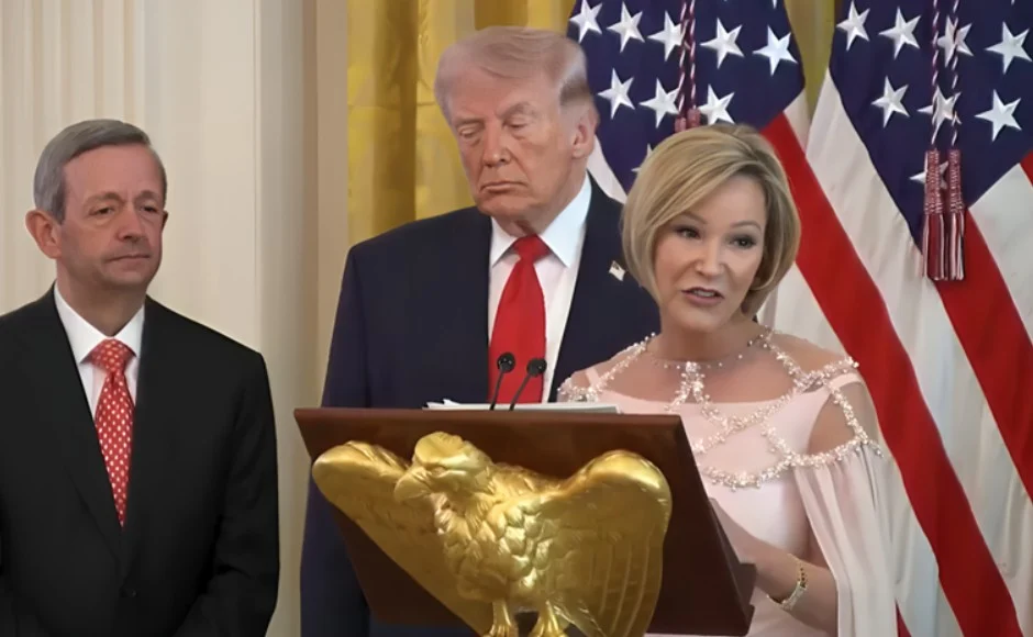 (Видео) Советничка на Трамп: Бевте предадени, уапсени и лажно обвинети, ова му се случи и на Исус